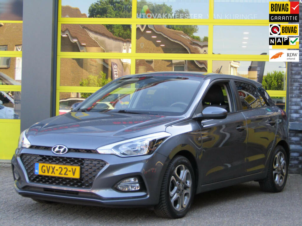 Hyundai-i20-thumb